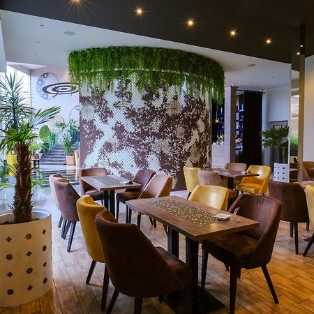 Hotel Crystal Light Ni Eksteriør billede