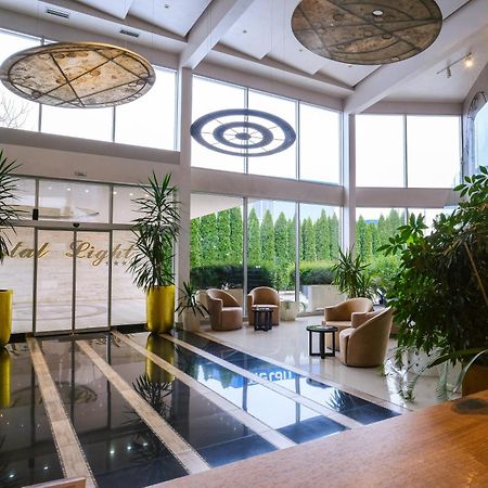 Hotel Crystal Light Ni Eksteriør billede