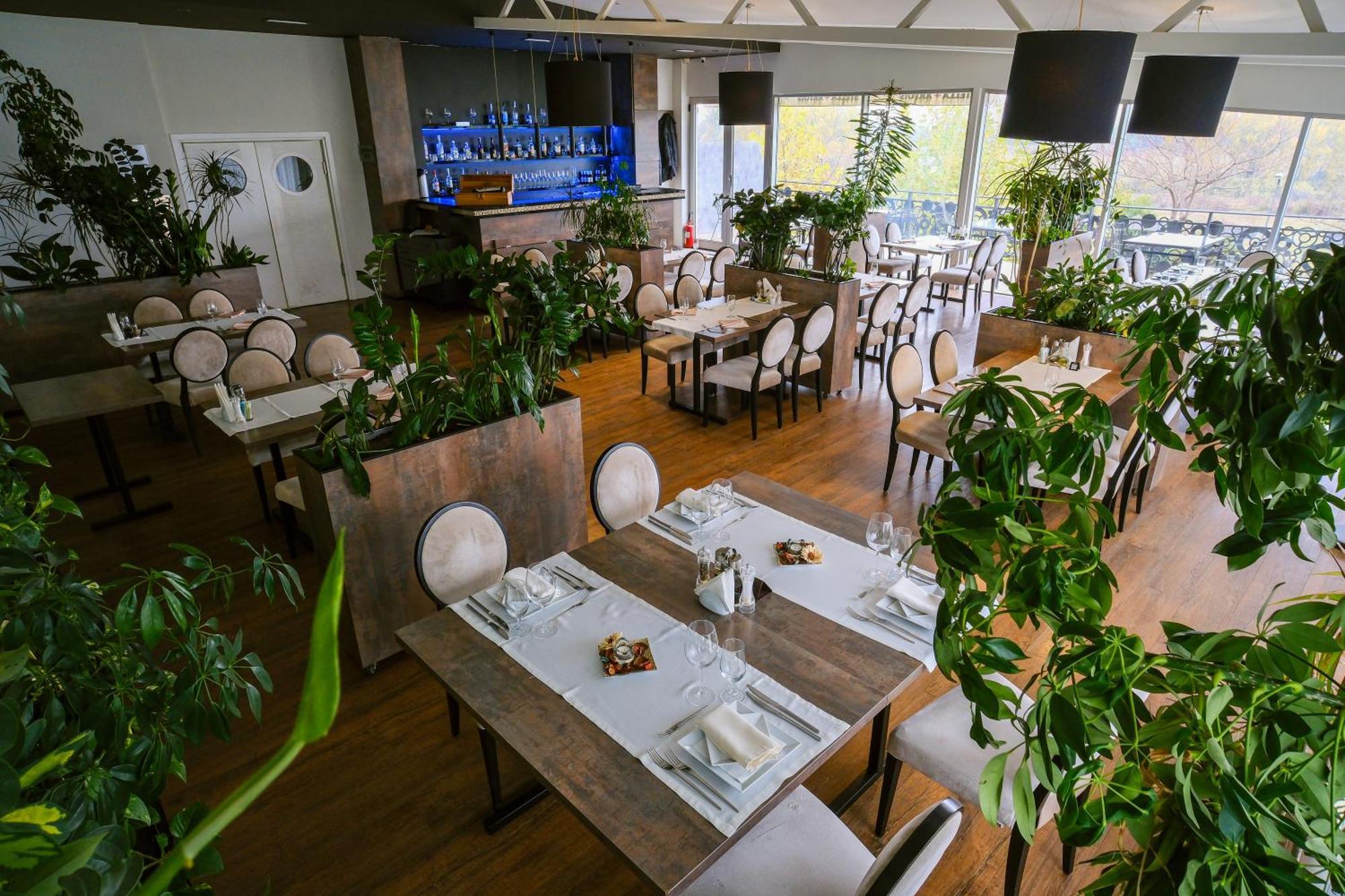 Hotel Crystal Light Ni Eksteriør billede