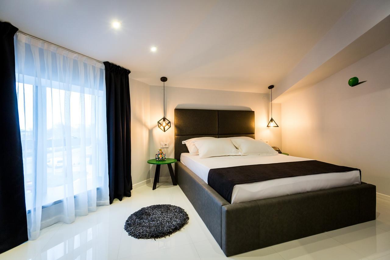 Hotel Crystal Light Ni Eksteriør billede
