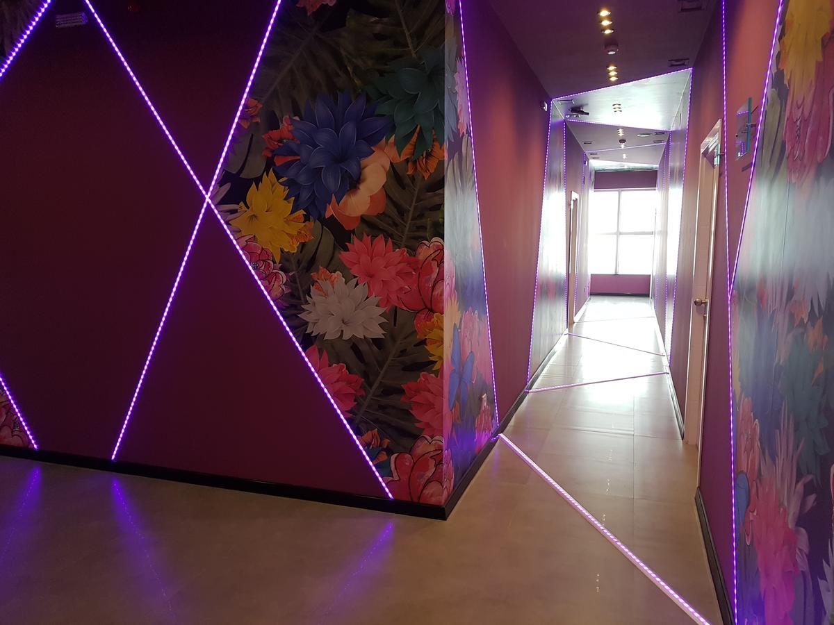 Hotel Crystal Light Ni Eksteriør billede