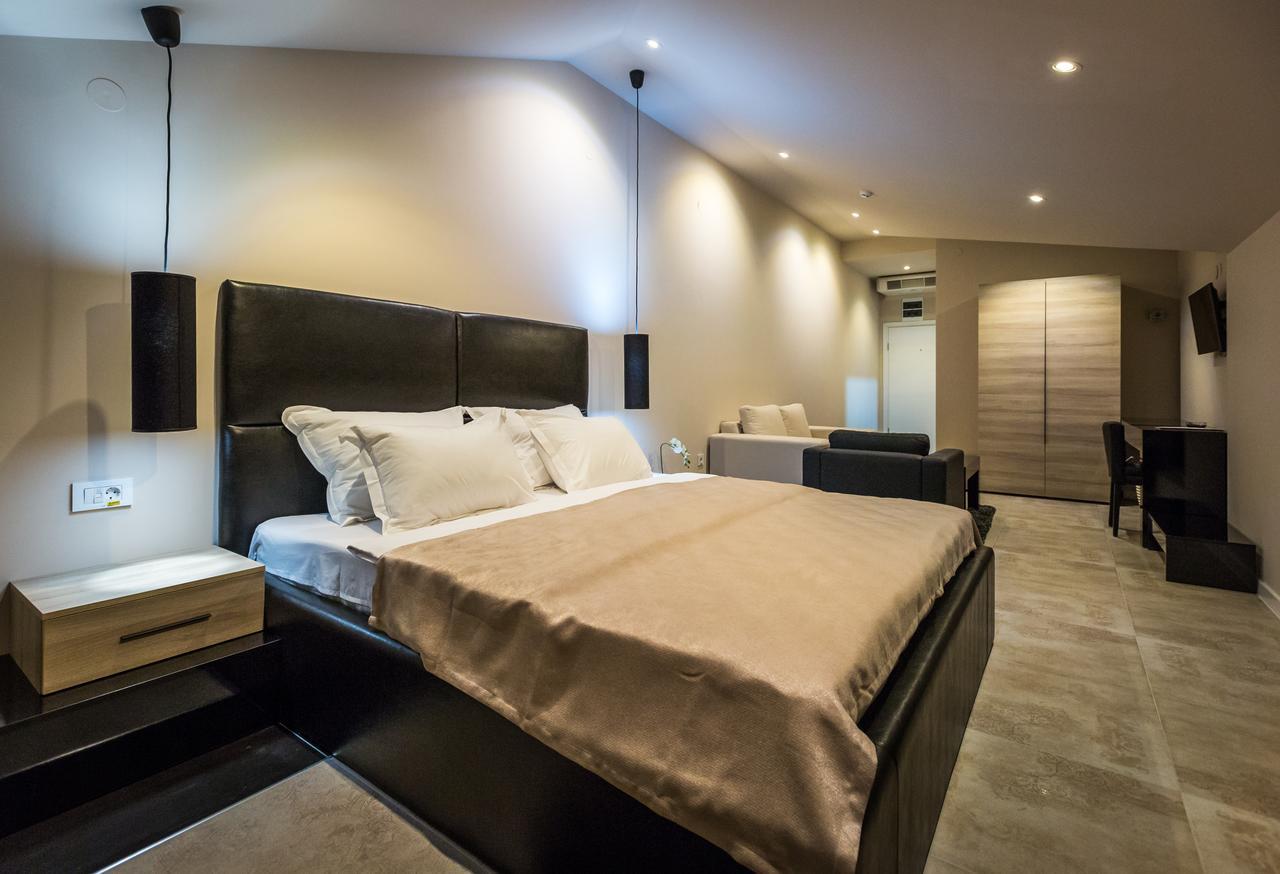 Hotel Crystal Light Ni Eksteriør billede