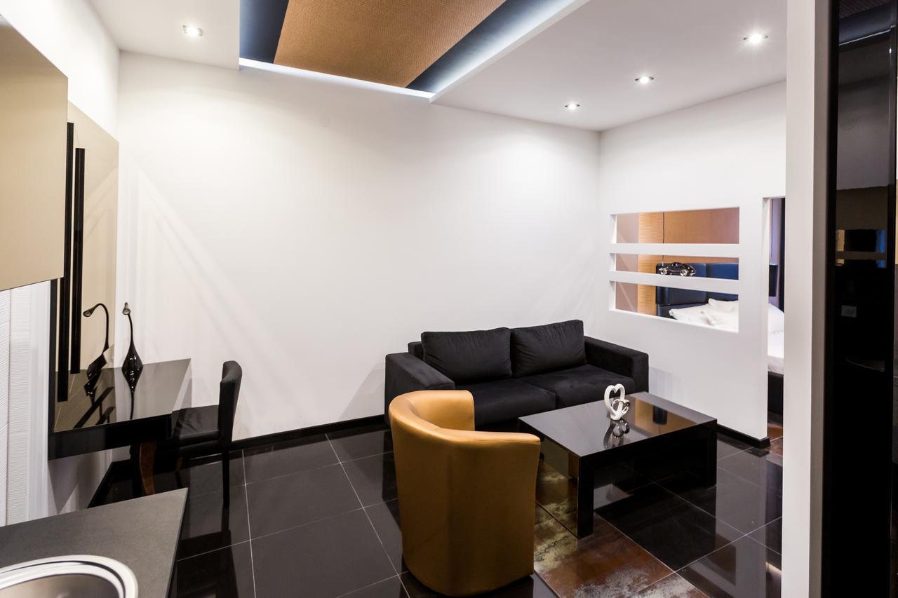 Hotel Crystal Light Ni Eksteriør billede
