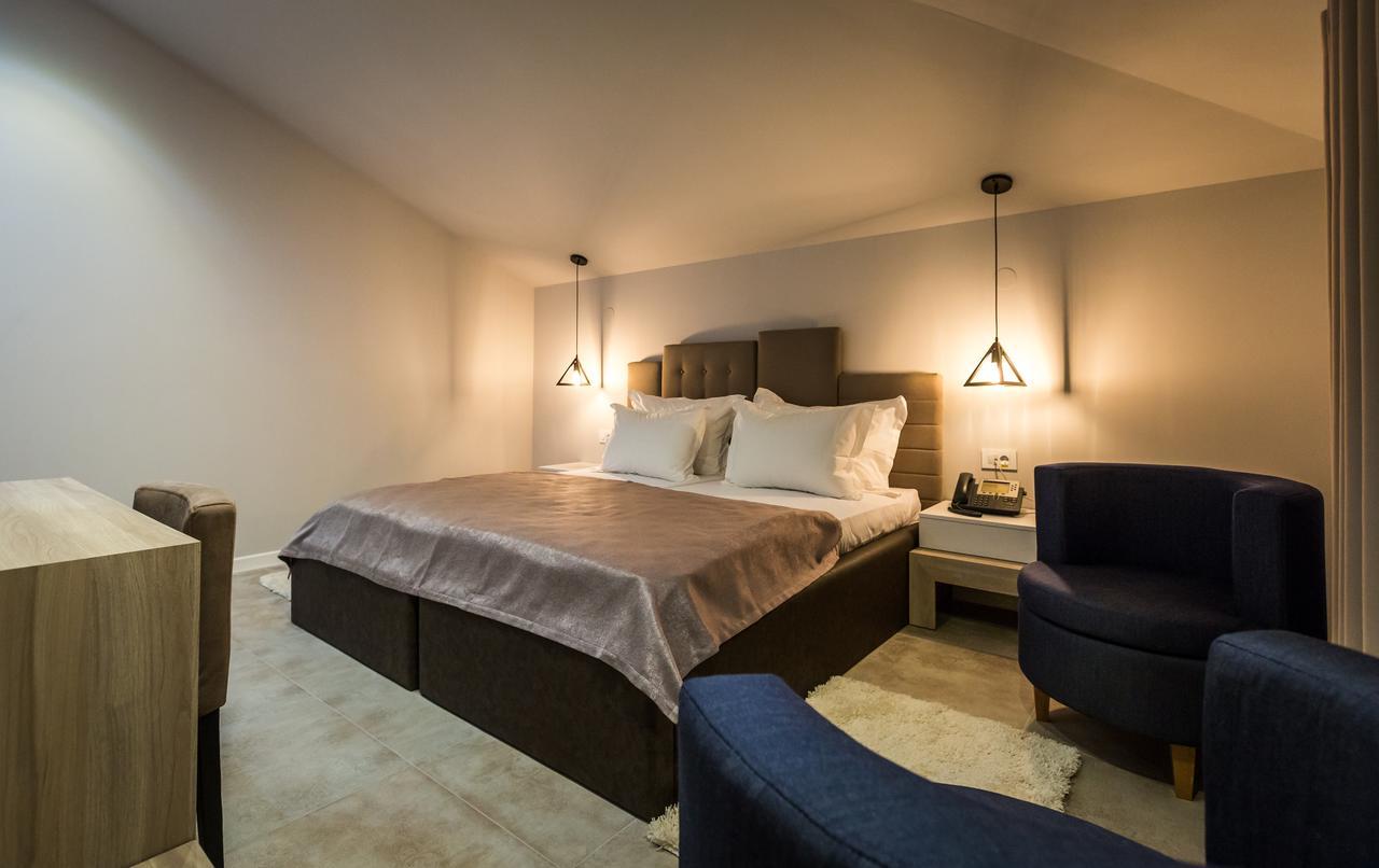 Hotel Crystal Light Ni Eksteriør billede