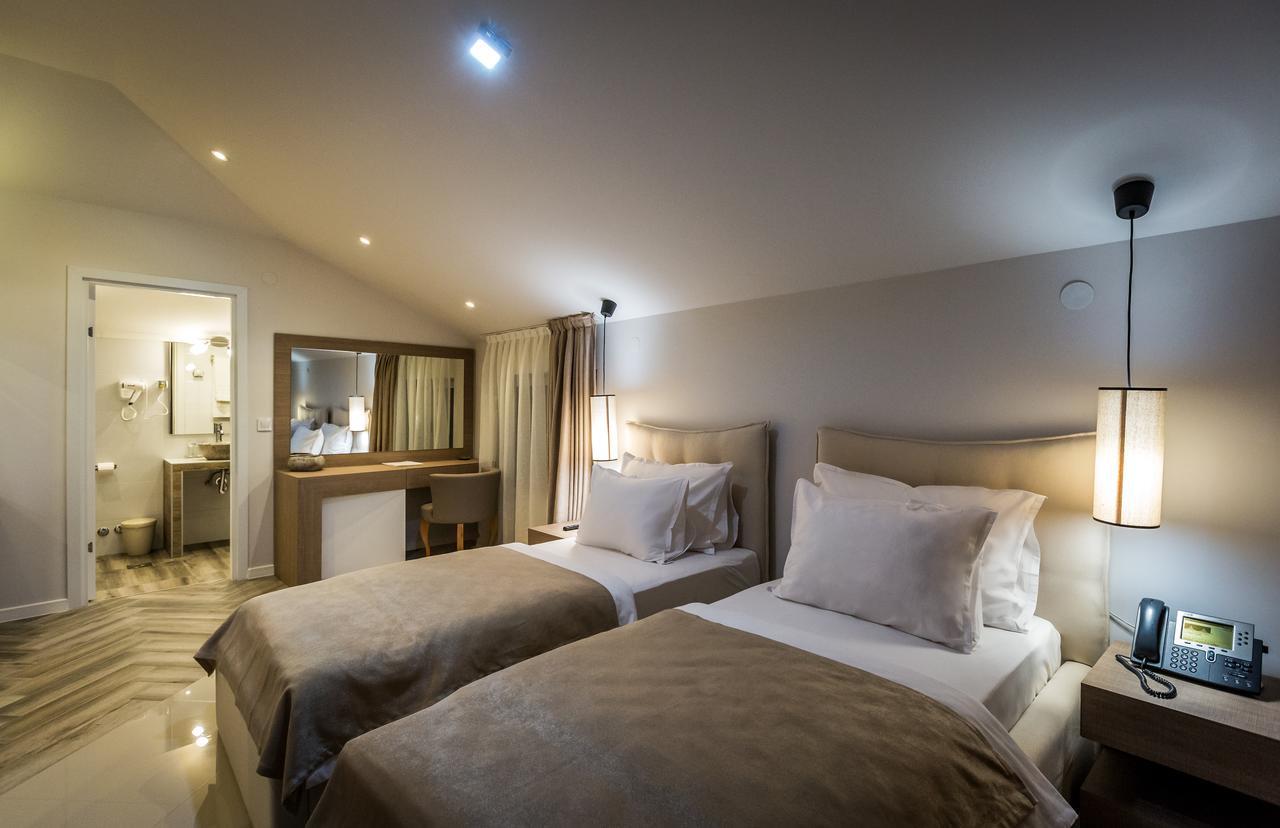 Hotel Crystal Light Ni Eksteriør billede
