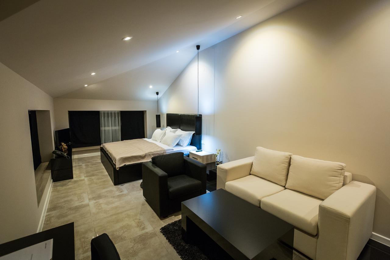 Hotel Crystal Light Ni Eksteriør billede